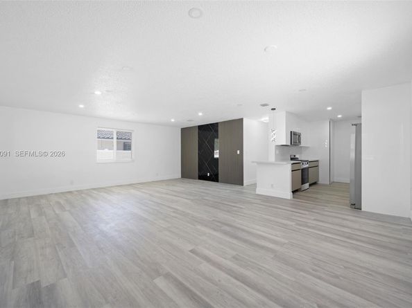 5580 Plunkett Street, Hollywood FL 33021