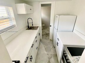 1649 NE 8th Avenue, Fort Lauderdale FL 33305