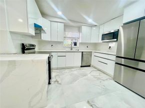 1649 NE 8th Avenue, Fort Lauderdale FL 33305