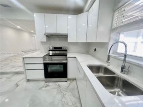 1649 NE 8th Avenue, Fort Lauderdale FL 33305