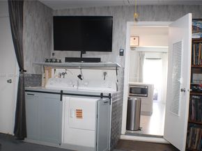 1511 Alfred Drive, Boynton Beach FL 33426