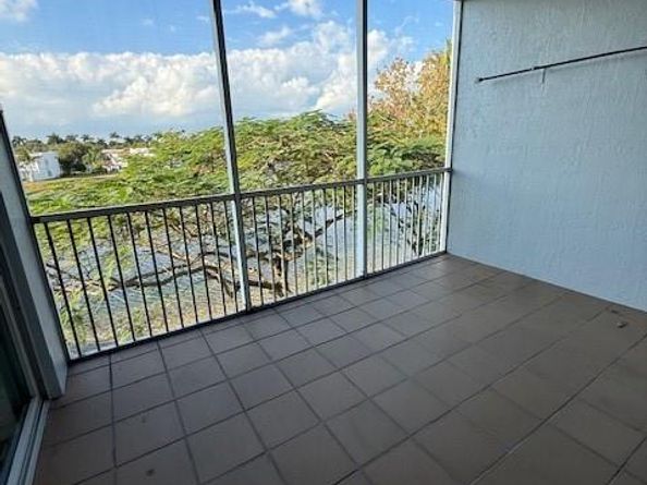10700 NW 66 St 302, Doral FL 33178