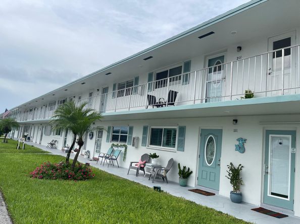 1117 Lake Terrace F210, Boynton Beach FL 33426