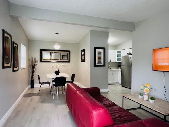 3041 NW 66th St, Miami FL 33147