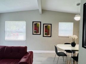 3041 NW 66th St, Miami FL 33147