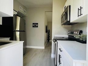 3041 NW 66th St, Miami FL 33147