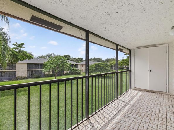 3939 NE 5th Avenue C203, Boca Raton FL 33431