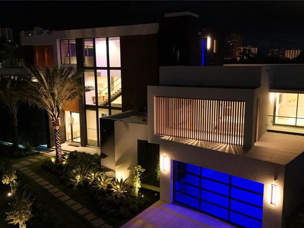 2880 NE 28th St, Fort Lauderdale FL 33306
