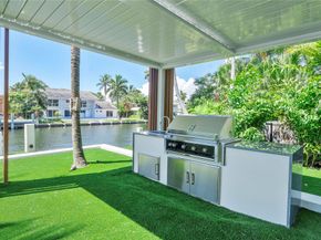 2880 NE 28th St, Fort Lauderdale FL 33306