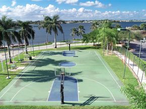 4622 SW 185th Ave, Miramar FL 33029