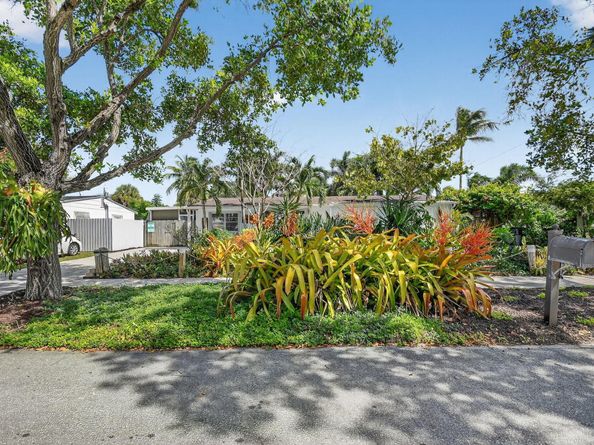 826 Snowden Drive, Lake Worth Beach FL 33461