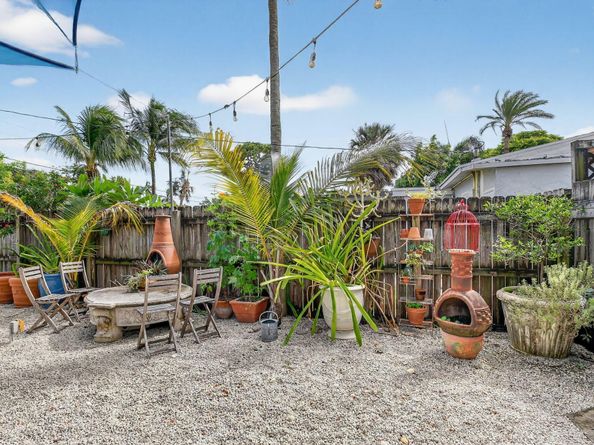826 Snowden Drive, Lake Worth Beach FL 33461