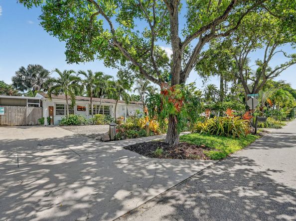 826 Snowden Drive, Lake Worth Beach FL 33461