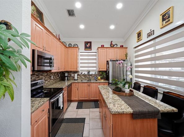 4122 NE 22nd St, Homestead FL 33033