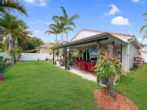4122 NE 22nd St, Homestead FL 33033