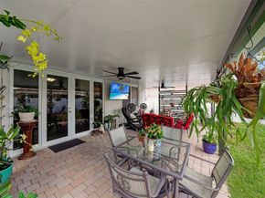 4122 NE 22nd St, Homestead FL 33033