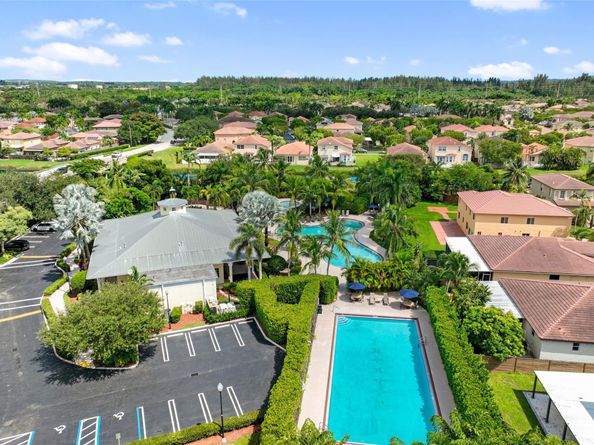 4122 NE 22nd St, Homestead FL 33033