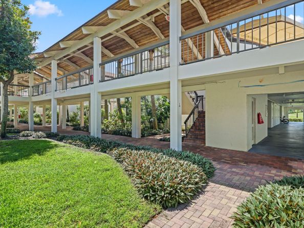 800 Greensward Court 203I, Delray Beach FL 33445