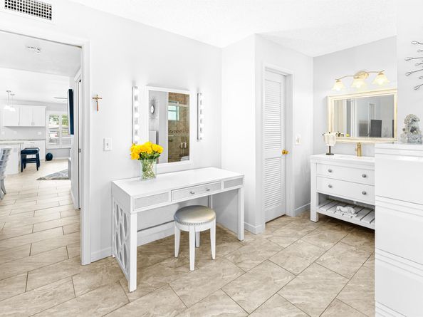 1012 Circle Terrace E B, Delray Beach FL 33445