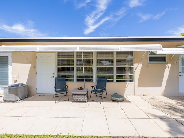 1012 Circle Terrace E B, Delray Beach FL 33445