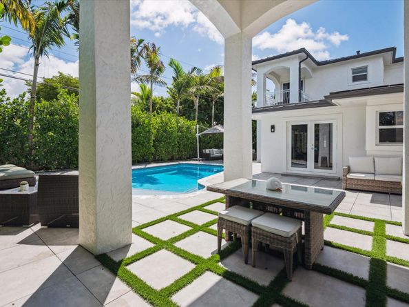 2516 NE 26th Ave, Fort Lauderdale FL 33305