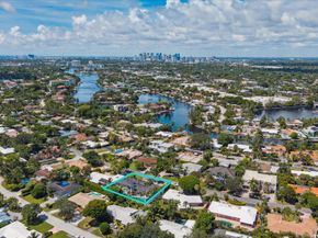2516 NE 26th Ave, Fort Lauderdale FL 33305