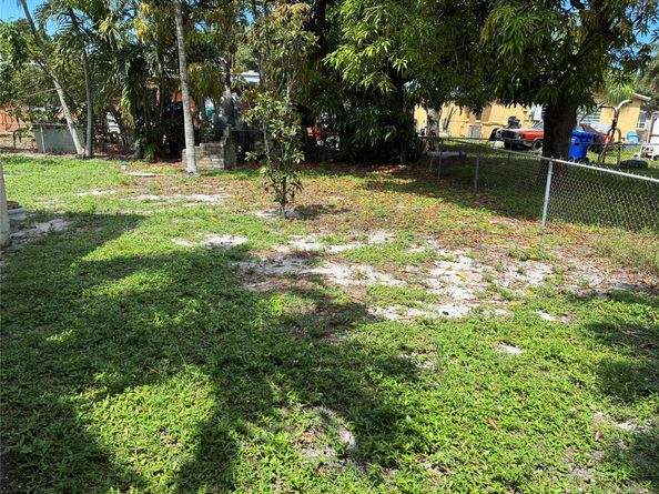 721 NW 18th St, Pompano Beach FL 33060