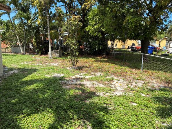 721 NW 18th St, Pompano Beach FL 33060