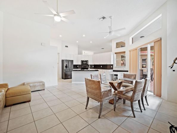 6100 SW 20th St, Plantation FL 33317