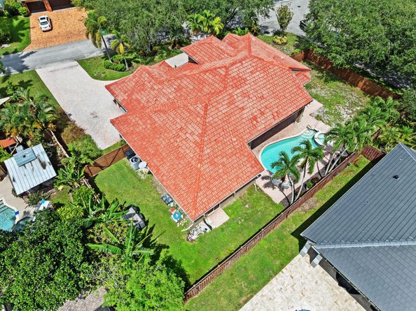 6100 SW 20th St, Plantation FL 33317
