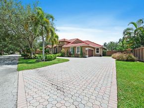 6100 SW 20th St, Plantation FL 33317
