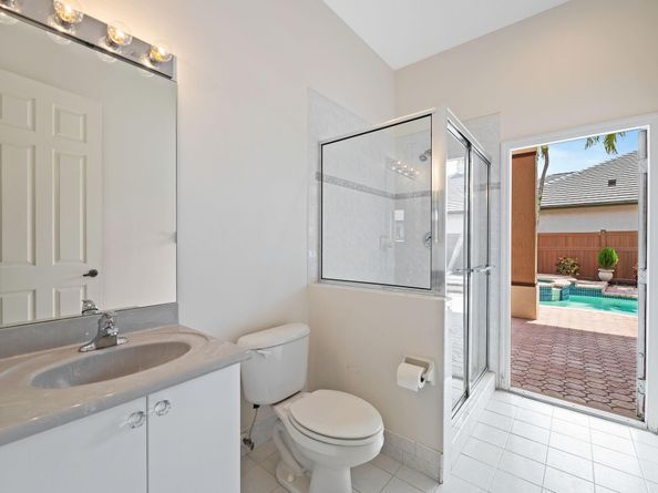 6100 SW 20th St, Plantation FL 33317