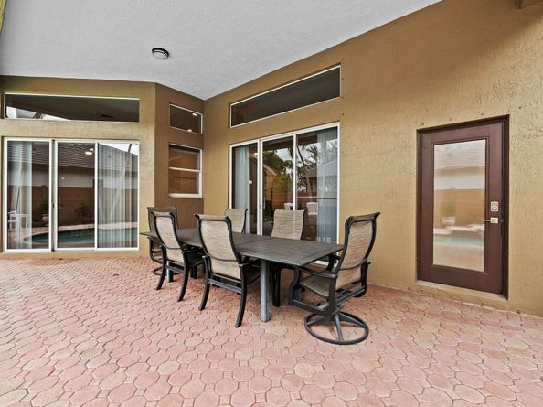 6100 SW 20th St, Plantation FL 33317