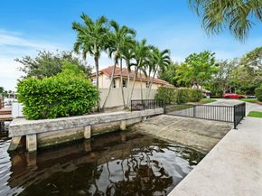 6100 SW 20th St, Plantation FL 33317