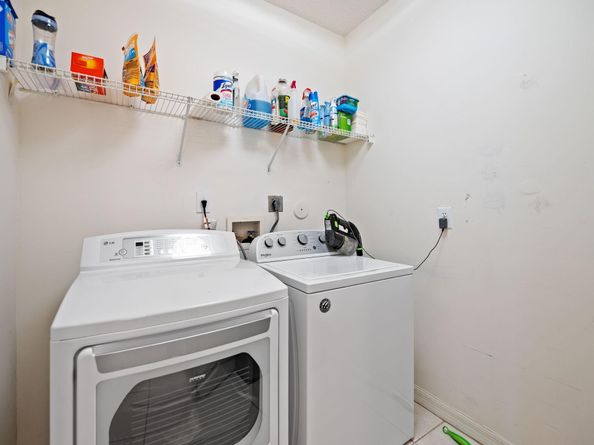 6100 SW 20th St, Plantation FL 33317