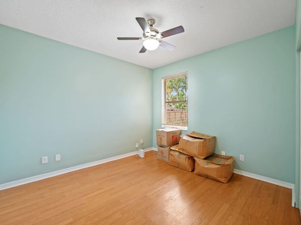 6100 SW 20th St, Plantation FL 33317