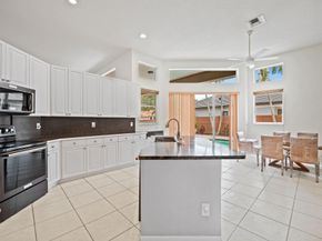 6100 SW 20th St, Plantation FL 33317