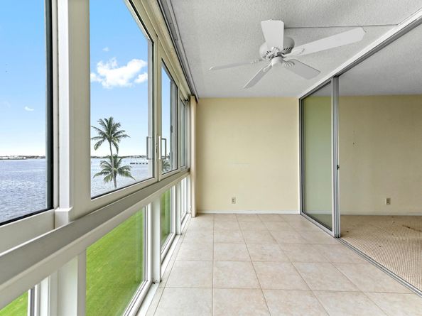 301 Lake Shore Drive 402, Lake Park FL 33403