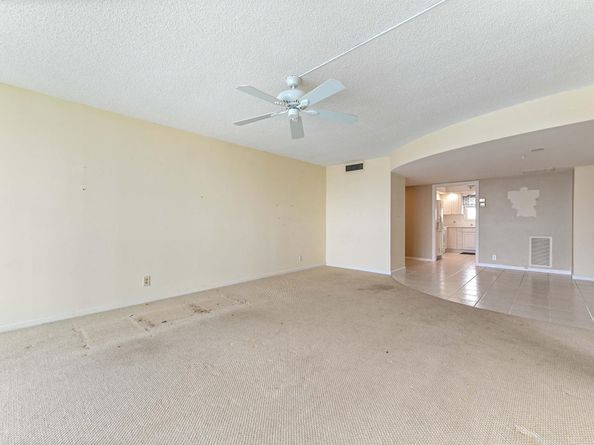 301 Lake Shore Drive 402, Lake Park FL 33403