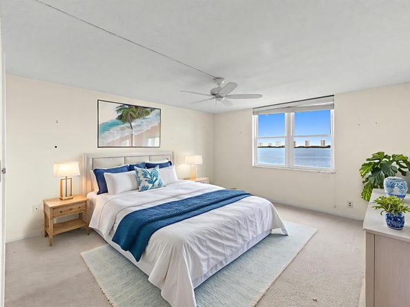 301 Lake Shore Drive 402, Lake Park FL 33403