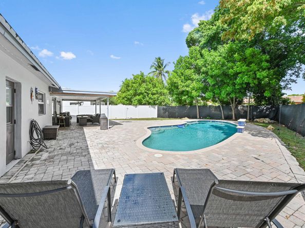 6825 Broadmoor, North Lauderdale FL 33068