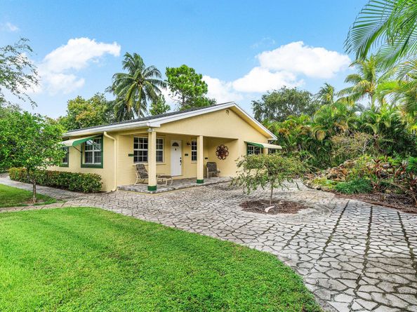 3607 Elizabeth Street, Palm Springs FL 33461
