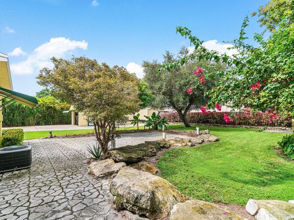 3607 Elizabeth Street, Palm Springs FL 33461