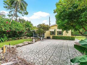 3607 Elizabeth Street, Palm Springs FL 33461