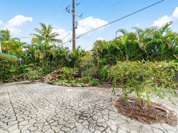 3607 Elizabeth Street, Palm Springs FL 33461