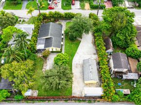 3607 Elizabeth Street, Palm Springs FL 33461
