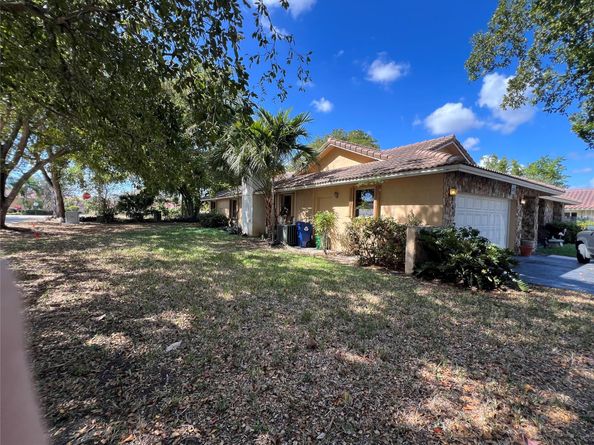 564 NW 113th Ter, Coral Springs FL 33071