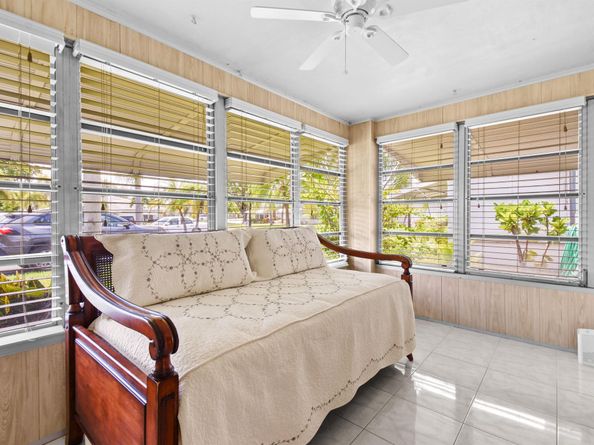 1097 Circle Terrace W C, Delray Beach FL 33445