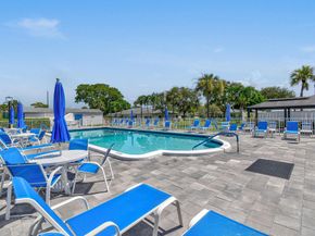 1097 Circle Terrace W C, Delray Beach FL 33445