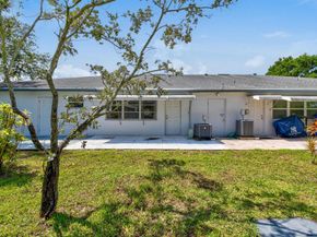1097 Circle Terrace W C, Delray Beach FL 33445